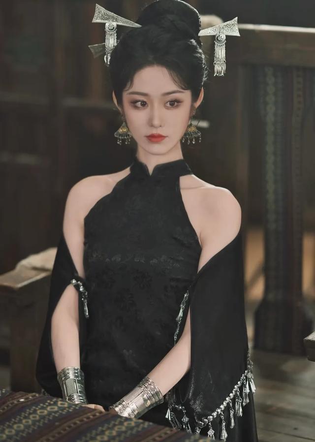 短剧真女神出现了，比岳雨婷长得甜，比郭宇欣还漂亮，网友：认识