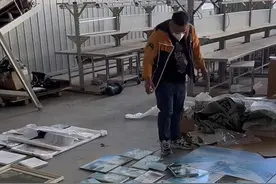 男子开展婚纱照销毁服务引关注，当事人：按重量收费，也有对公业务图片