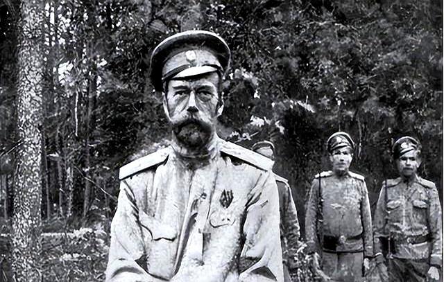 1948年，朱可夫见到对沙皇一家人执行枪决的刽子手时说了什么？