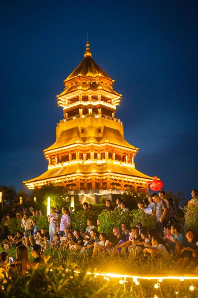 达州渠县文峰山夏夜模式已上线，承包你的整个夏日快乐！