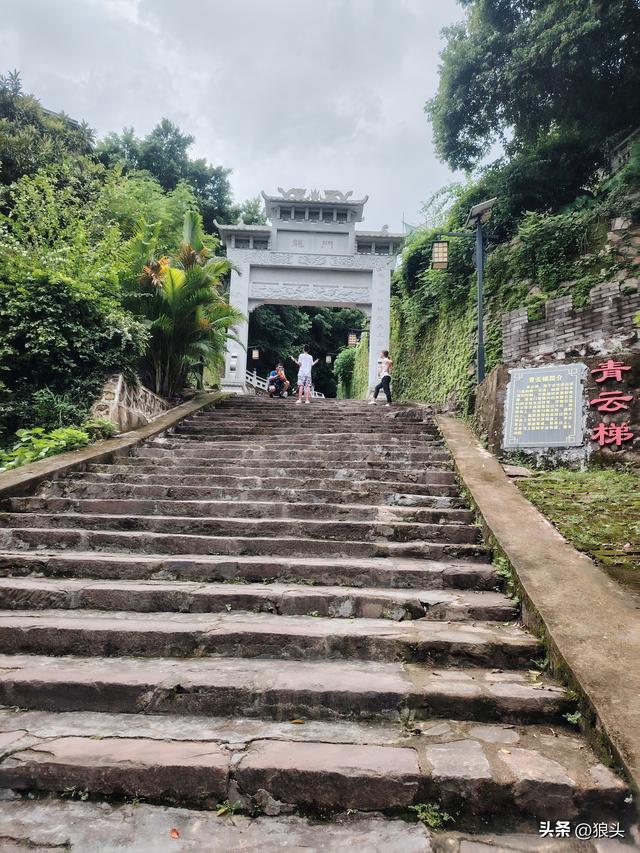 游记：名不经传的龙门镇