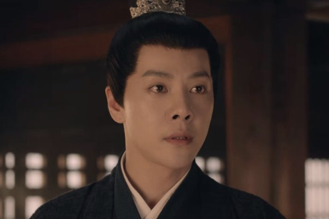 鼻子是五官之首太影响颜值了，这8位明星都败给了一个“丑鼻子”