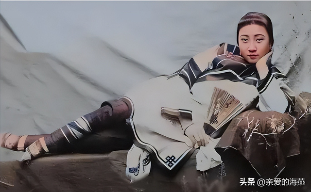 真实清朝王爷原来长这样！名妓果然是名妓，地主婆眼神一看就不善