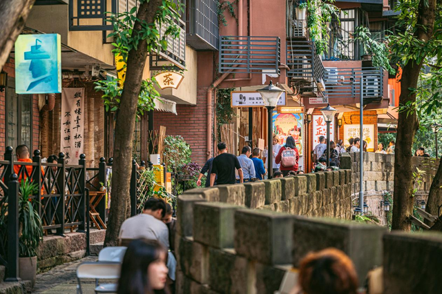 重庆发布五条特色漫游消费路线 邀你共赏山城烟火