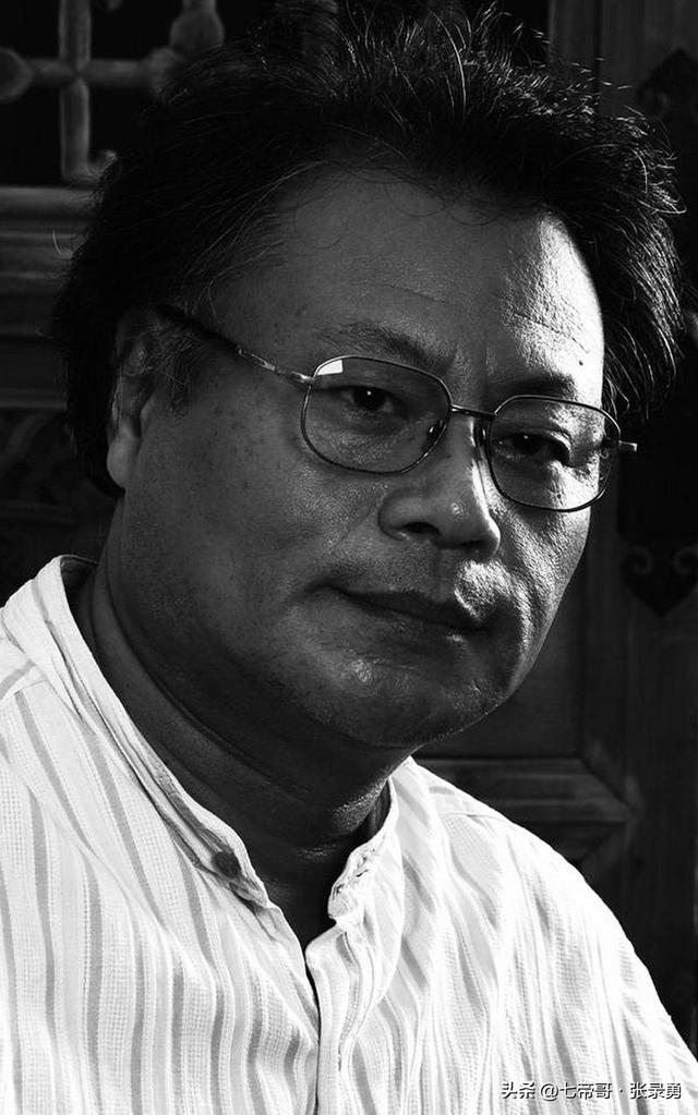 荣宝斋重磅推出杨若云大金袍画册——工笔花鸟藏尽自然灵秀