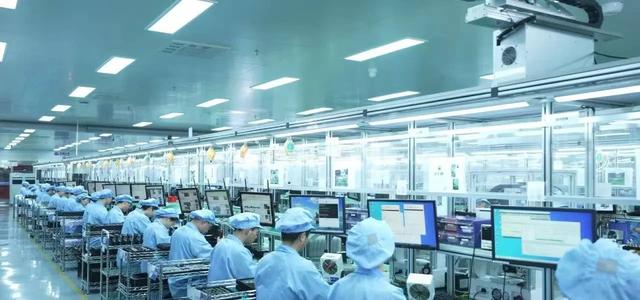 中国半导体崛起！长江存储缩小与全球对手差距，接近国际先进水平