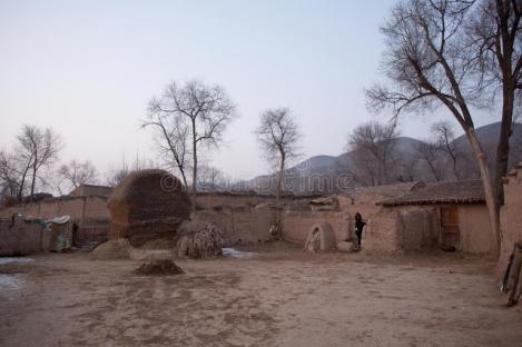 99年网吧通宵，邻座的女孩靠我肩上睡着了，呼吸都喷在我脖子上