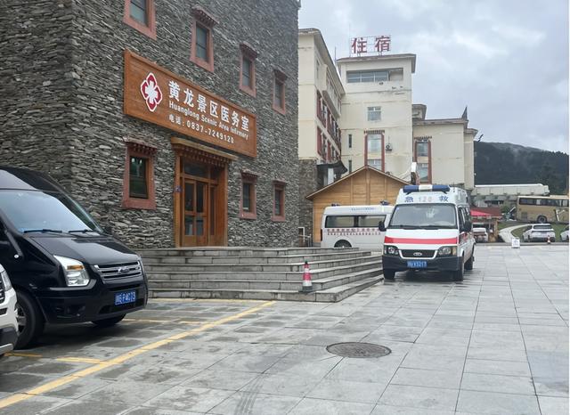 0℃冰河吞5命！超载、锈蚀、承诺成空，这座网红桥成催命符