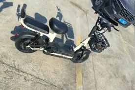 这三款几百块就能买的小型电瓶车，轻巧又实惠特别适合女生图片