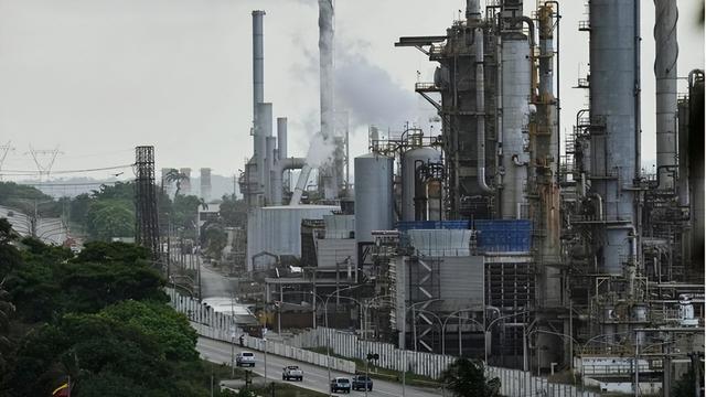 明抢5000万桶石油后，特朗普转头才发现：中国连一桶都不肯买了