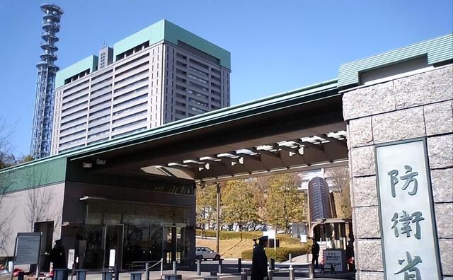 一声不吭造了7艘准航母，美国才发现，原来真正对手已不是俄罗斯