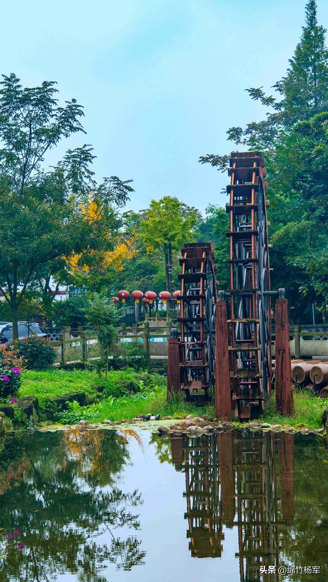 深秋棚花村：绵竹山间的秋色画卷