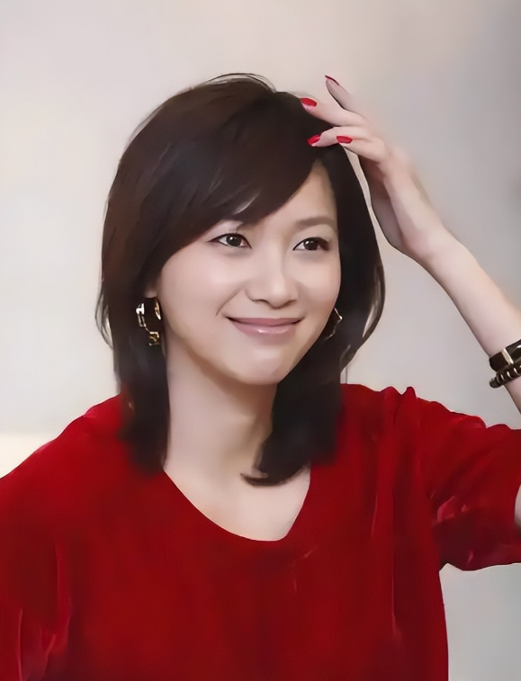 私生活"混乱"？定居国外的"风流才女"徐静蕾，为自己的行为买了单