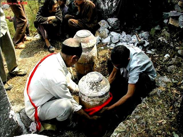 广西丧葬习俗，请道公佬和二次葬，是陋习迷信还是对先人的不舍