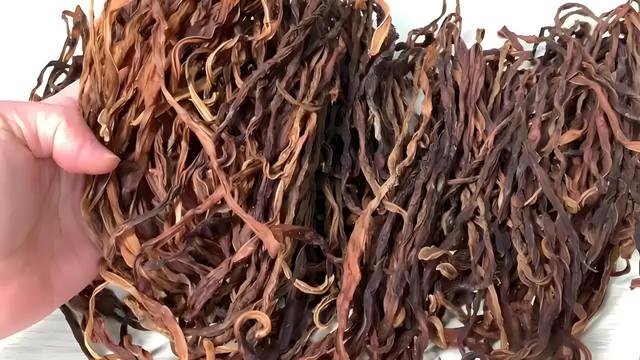 晒干豆角的季节到了，一次买30斤，方法简单又好吃，放一年不怕坏