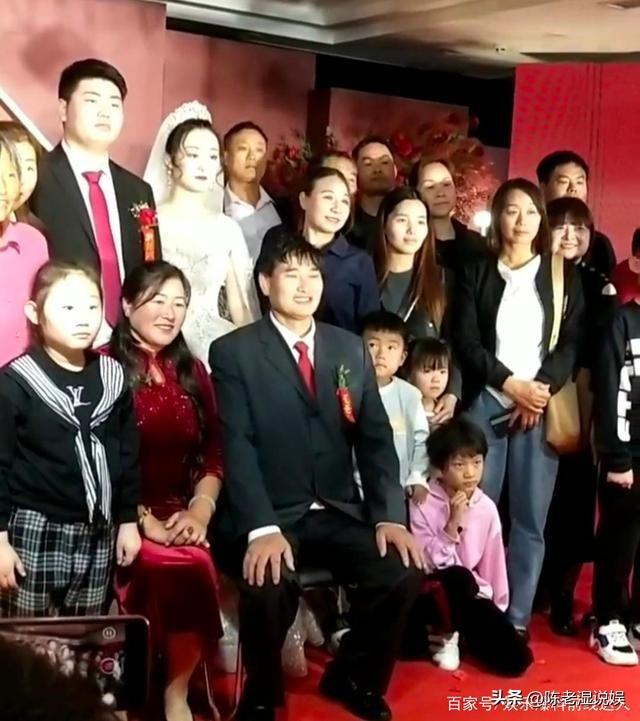 彻底不装了！离开大衣哥儿子后，陈亚男至今未醒悟，再婚要求离谱