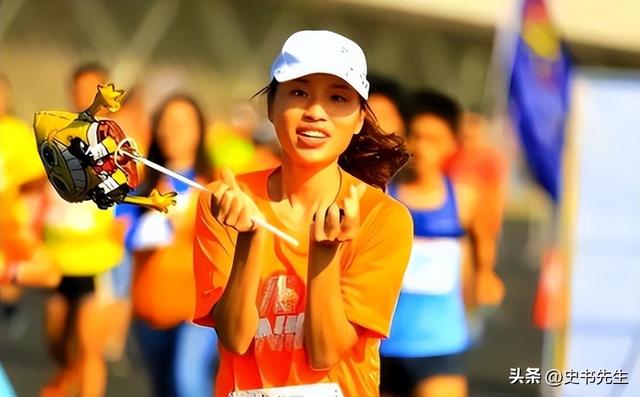 “最快女护士”再起风波！本人账号清空，官媒发声，白岩松被牵连