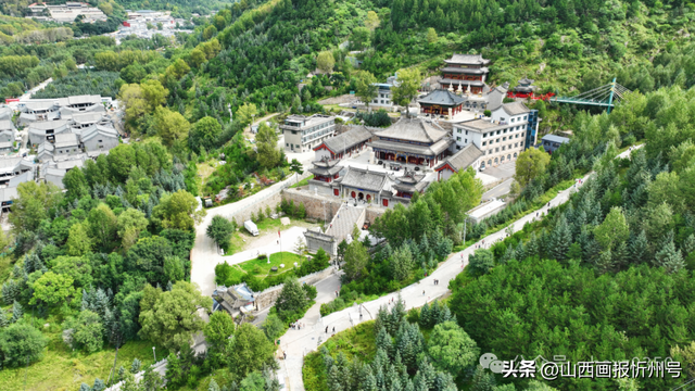 五台山秋日序曲丨漫山初披黄金甲 古寺静听落叶声