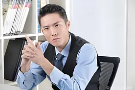 我49岁，活成了一个笑话！在北京工作20多年，付出青春却一无所有图片