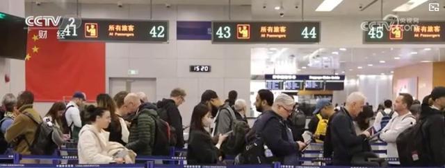 美国出重拳！H1B政策让全球知识分子遇冷，中国一招迎来转机