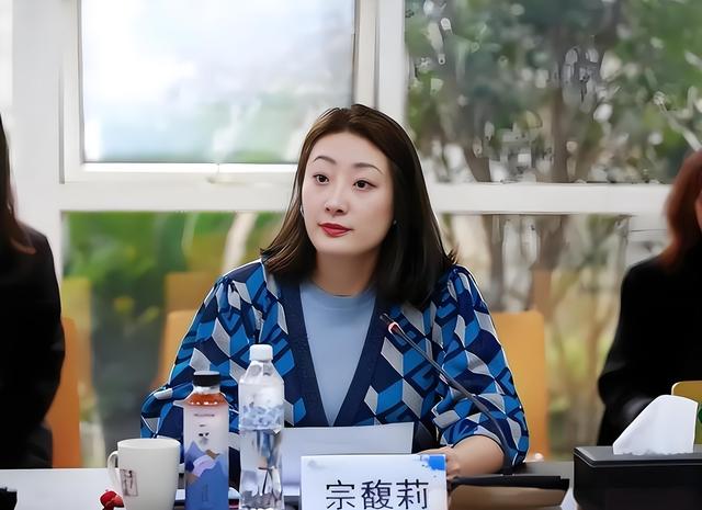 21亿竟是空头支票？香港法院懵圈：钱都没存够抢个屁！