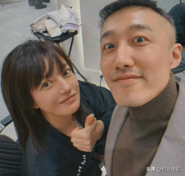 面相又变了！50岁赵薇近照曝光，婚礼上用心打扮，终是难走回头路