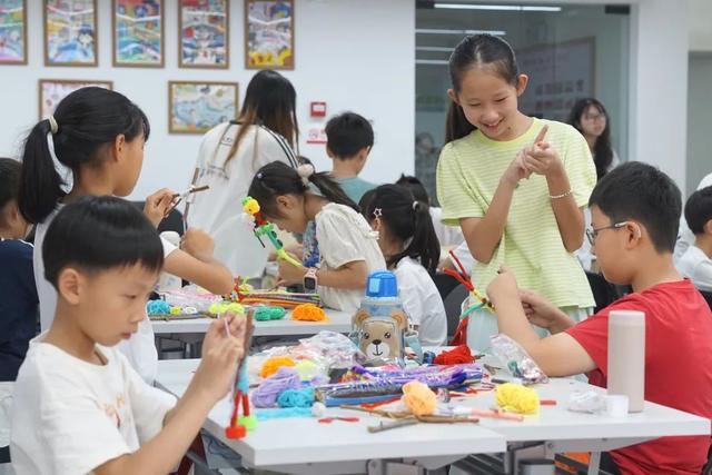 青春助力“百千万工程” ｜广州城市理工学院“璀璨之星”实践团:当非遗遇上AI，传统与科技的美学对话