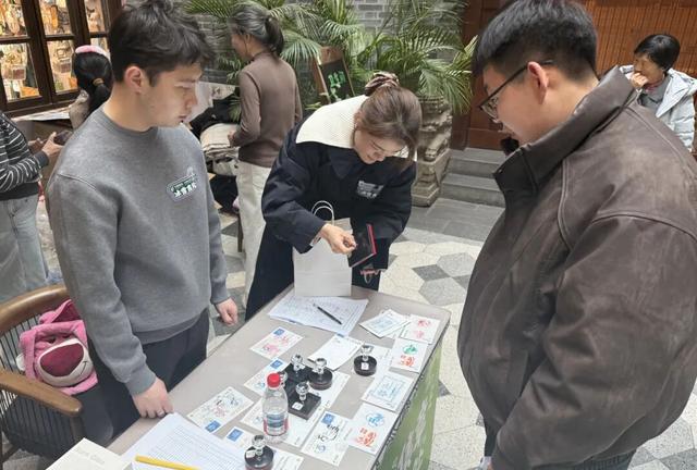 盖上专属邮戳飞全国！这有山商场“雪国邮局”传递长春冰雪魅力