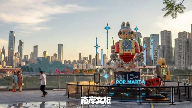 全球潮玩顶流Labubu，亮相重庆南岸！