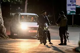 印度称印巴连续第四晚交火，印军演练远程打击图片