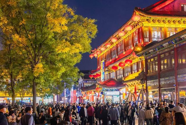 夜青城，出圈！