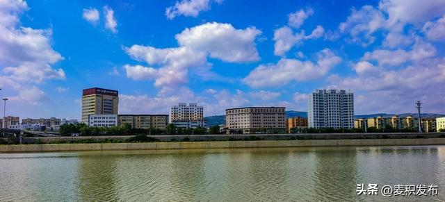 【东方微笑 多彩麦积】摄影师看麦积 | 翠湖公园风景如画（一）