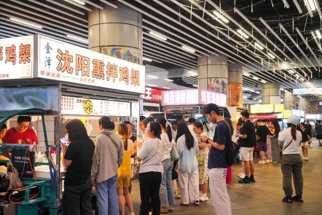 “夜猫子”直呼“真香”！这些地方超好逛~最晚营业到凌晨2点