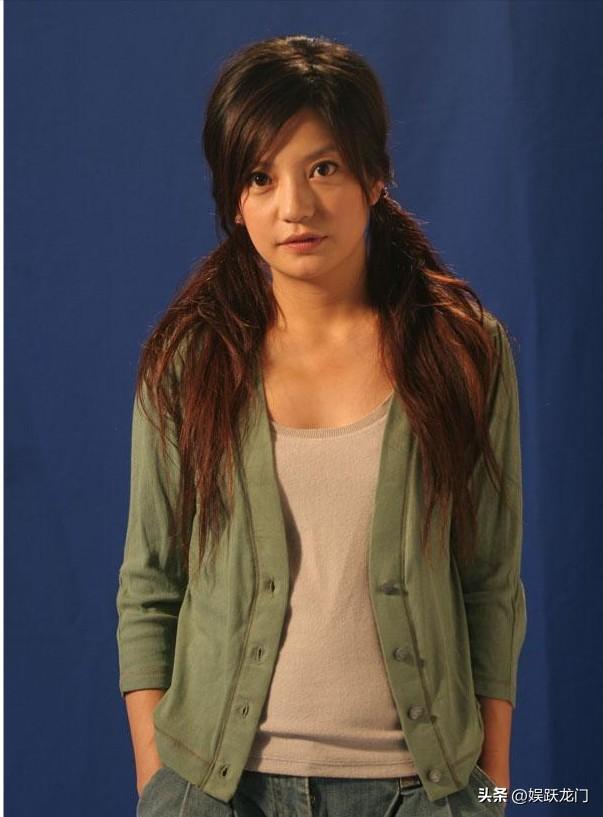 小燕子安好！赵薇封杀4年近况曝光，同名制片人病逝闹乌龙事件！