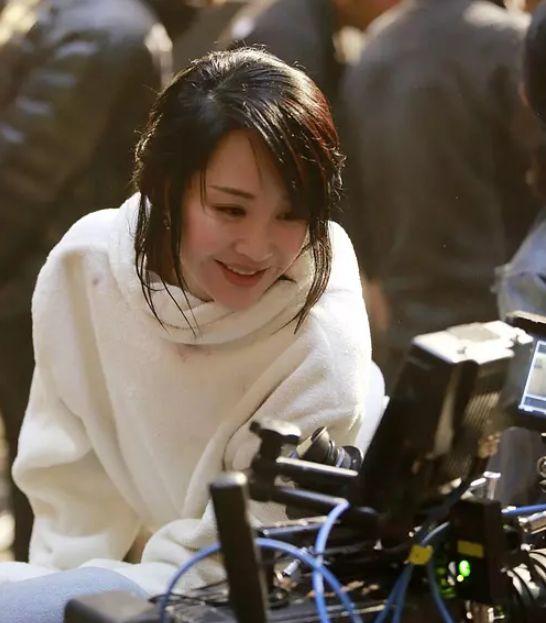 她一生 “风流成性、老少通吃”，撩汉无数，现如今56岁却依旧单身