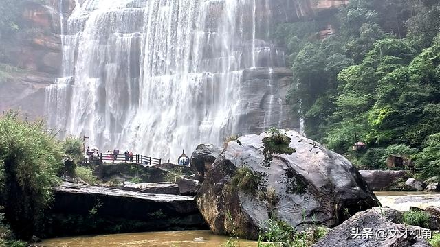王文才：贵州赤水瀑布的独特魅力(文案)