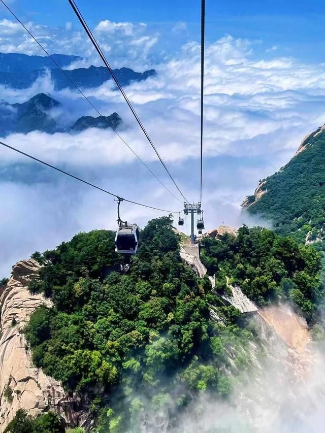 5个观景台+凌晨4点的日出：华山的险，藏着让人尖叫的光影密码
