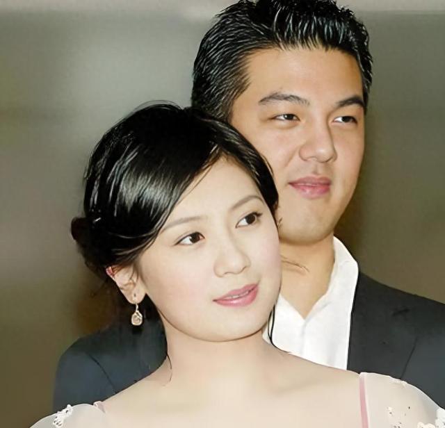 贾静雯没想到，当年赔2600万争回的女儿，如今用50亿遗产替她争光