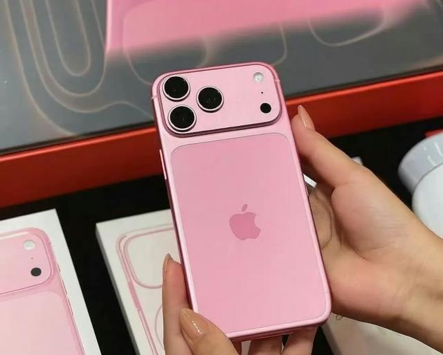 iPhone 17 Pro褪色风波：万元新机用两周变"渐变色"用户维权难在哪