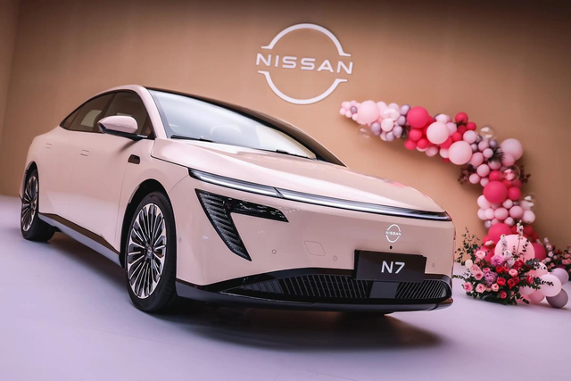 曾经的日系车巨头卖掉总部大楼，中国合作伙伴面临转型危机