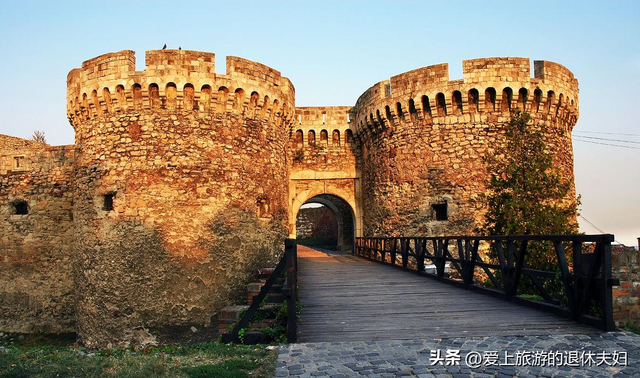 波-塞旅游准备(塞尔维亚篇):不租车能去哪几个城市?怎么去?玩什么