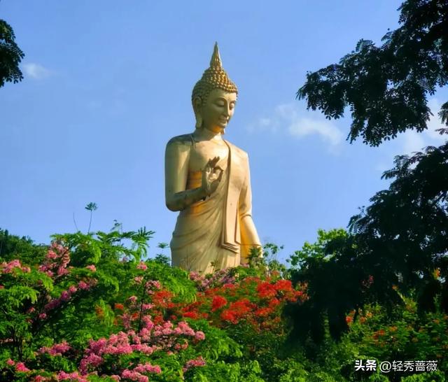 云南西双版纳，极具鲜明特色的旅游胜地。