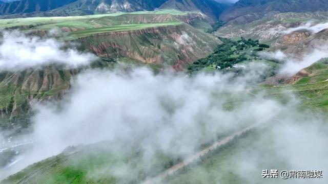 【组图】肃南：雨后云雾缭绕 小城美若仙境
