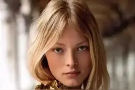 安徽小伙带俄罗斯女友回上海，朋友们请他吃饭，在上海最牛的餐厅图片