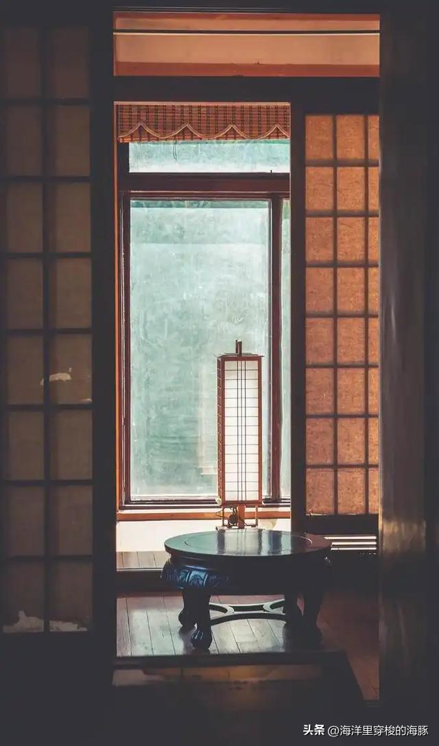 原来溥仪回到故宫时买了票，发现了自己藏在椅子底下的宝贝