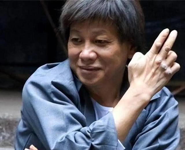 梁小龙死因公开：3个不良爱好，个个都是催命符，家属澄清年龄