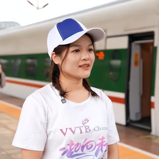 河口→大理旅游专列开行！入境游热潮挡不住！