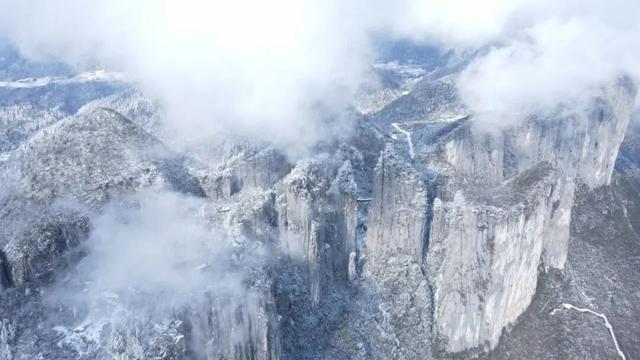 雪落恩施，大峡谷与坪坝营开启仙境模式！