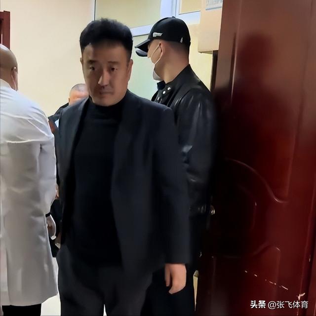 北京肖哥突发去世，年仅45岁	，家里原石成堆开大奔，十几套房出租