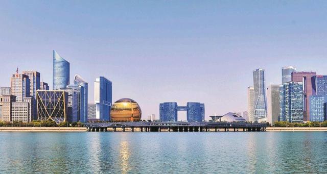 华东省会“第一城”，究竟是杭州，还是南京？合肥：当我不存在？